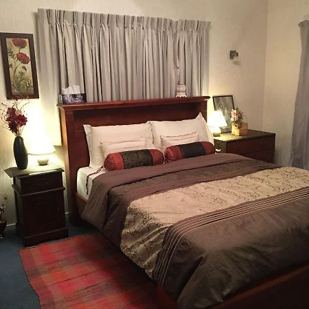 A Cozy Room With It'S Own Privacy Upper Hutt Extérieur photo