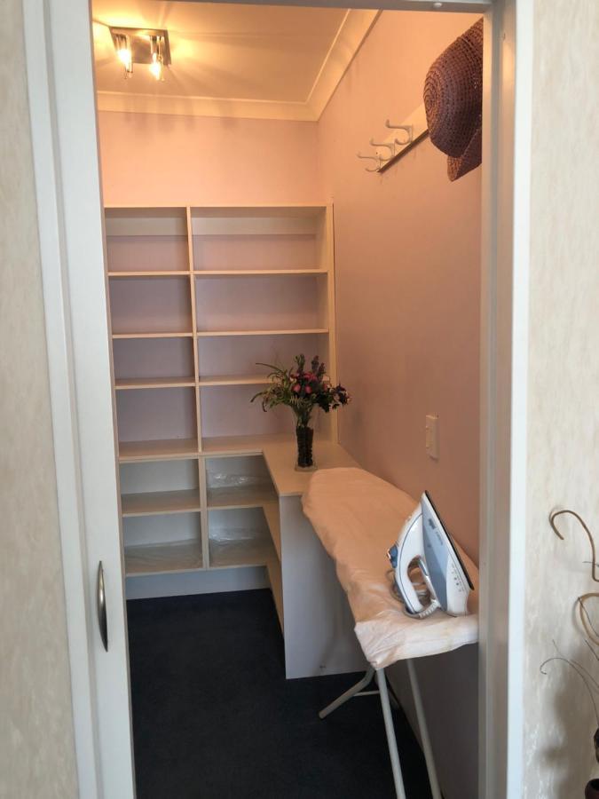 A Cozy Room With It'S Own Privacy Upper Hutt Extérieur photo